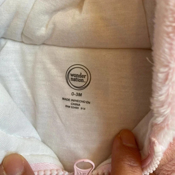 Super Soft and Cute baby girl snowsuit size 0-3M - Picture 3 of 3